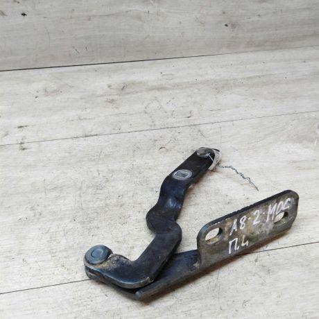 petlia-kapota-levaia-audi-a8-d2-art-24437-big-0