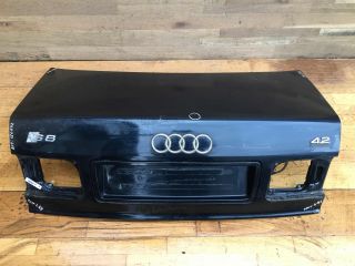 kryska-bagaznika-audi-a8-d2-sedan-art-24589