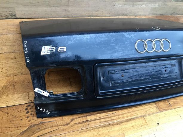 kryska-bagaznika-audi-a8-d2-sedan-art-24589-big-2