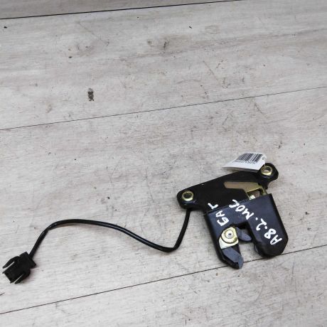 zamok-bagaznika-audi-a8-d2-art-24947-big-0