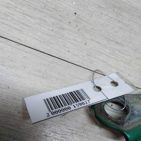 petlia-kapota-levaia-toyota-rav4-art-25849-big-1