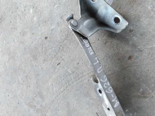 petlia-kapota-levaia-mazda-626-art-26849