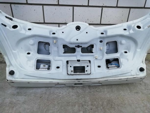 kryska-bagaznika-renault-megane-2-xetcbek-art-26973-big-2