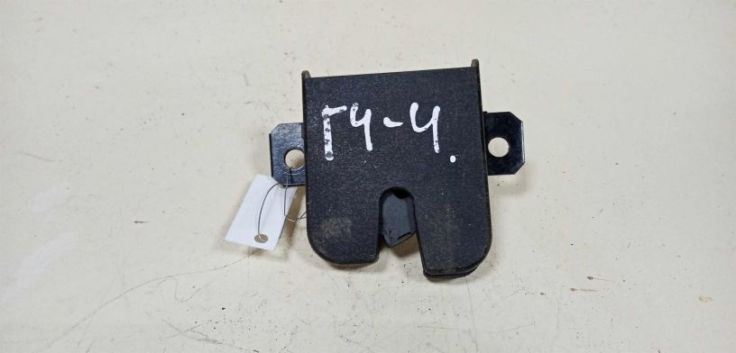 zamok-bagaznika-volkswagen-golf-4-art-27736-big-0