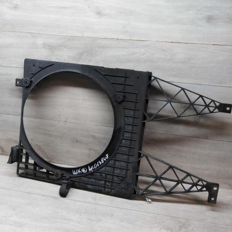 diffuzor-ventiliatora-oxlazdeniia-volkswagen-golf-4-art-27916-big-0