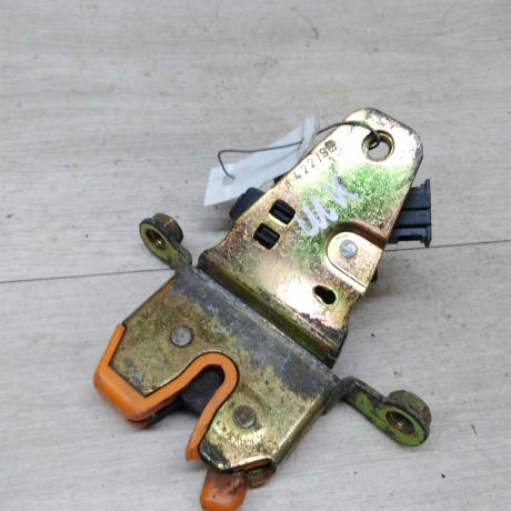 zamok-bagaznika-skoda-octavia-tour-art-28021-big-0