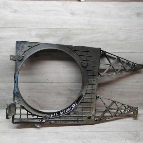 diffuzor-ventiliatora-oxlazdeniia-volkswagen-golf-4-art-28031-big-0