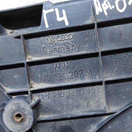 diffuzor-ventiliatora-oxlazdeniia-volkswagen-golf-4-art-28033-big-1