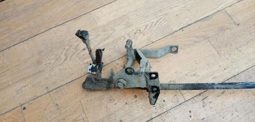 kulisa-perekliuceniia-peredac-volkswagen-golf-3-art-28079-big-2