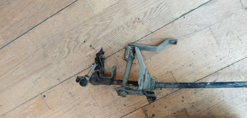 kulisa-perekliuceniia-peredac-volkswagen-golf-3-art-28079-big-3