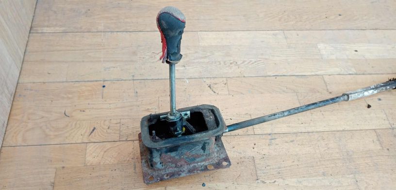 kulisa-perekliuceniia-peredac-volkswagen-golf-2-art-28385-big-4