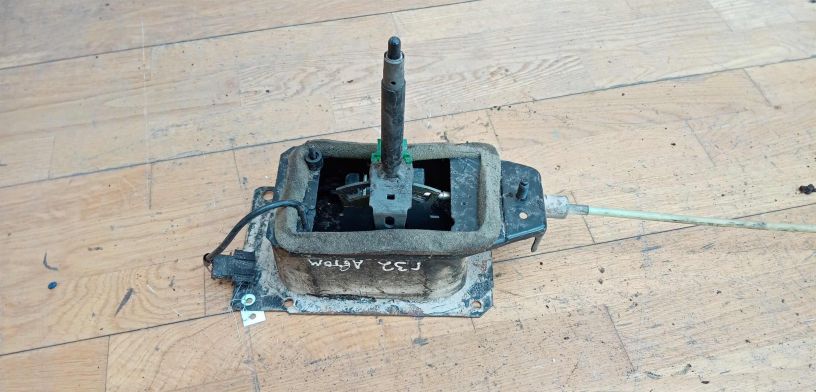 selektor-perekliuceniia-peredac-volkswagen-golf-3-akpp-kulisa-art-28391-big-0