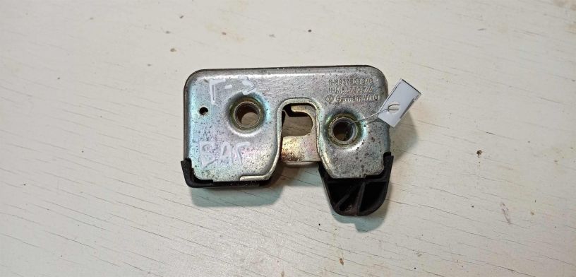 zamok-bagaznika-volkswagen-golf-3-art-28423-big-0