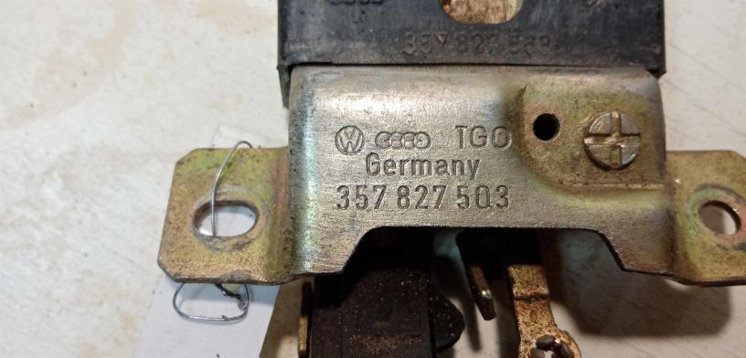 zamok-bagaznika-volkswagen-passat-b3-sedan-art-28425-big-1