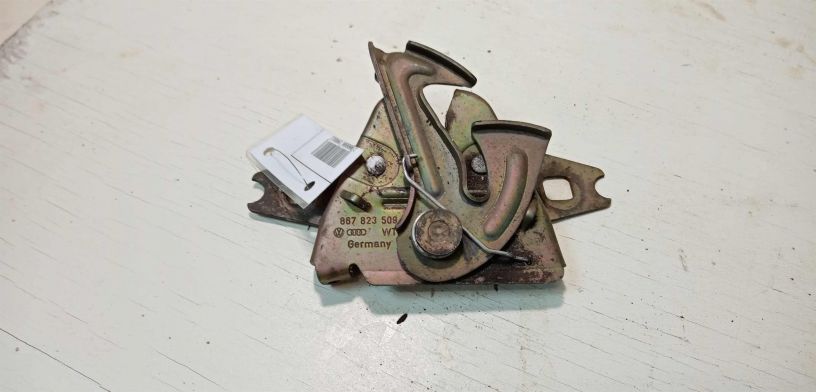 zamok-kapota-volkswagen-passat-b4-art-28486-big-0