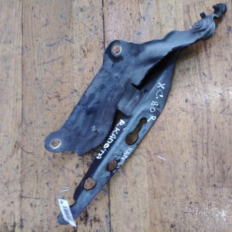 petlia-kapota-pravaia-volvo-xc90-art-30158-big-0