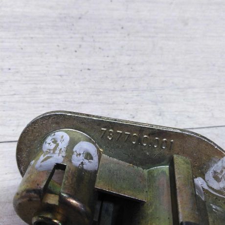 zamok-bagaznika-volvo-s80-25-t-art-30205-big-1