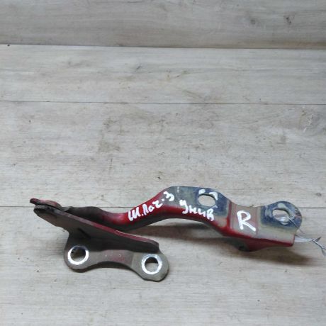 petlia-kapota-pravaia-chevrolet-lacetti-art-31606-big-0