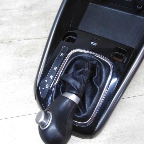 rukoiatka-cexol-konsol-kia-cerato-2-art-31910-big-4