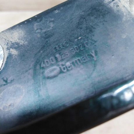 petlia-kapota-pravaia-audi-a8-d2-art-32007-big-1