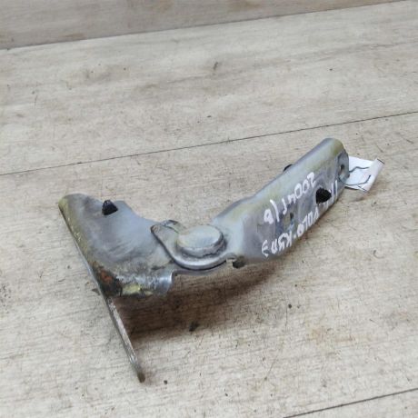 petlia-kapota-levaia-volkswagen-polo-4-art-32630-big-1