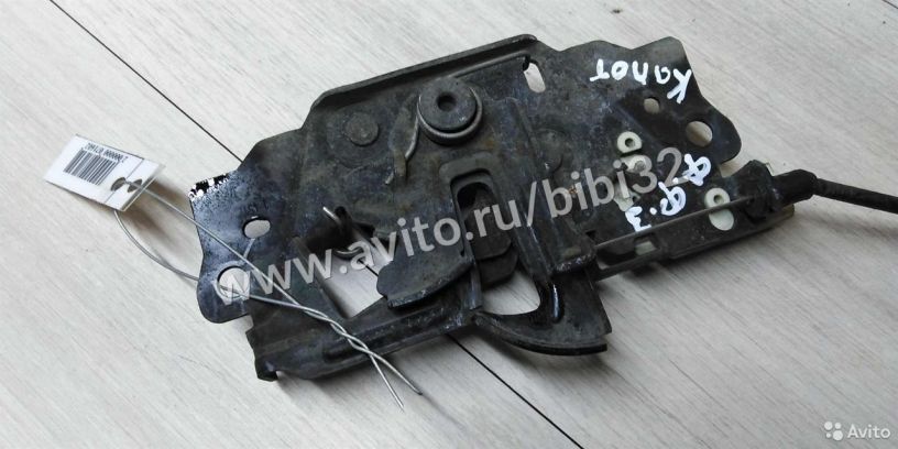 zamok-kapota-ford-focus-3-art-32984-big-3