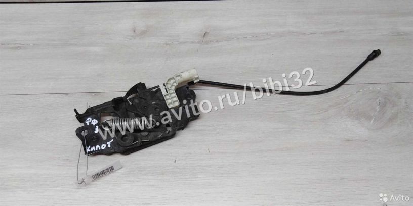 zamok-kapota-ford-focus-3-art-32984-big-1