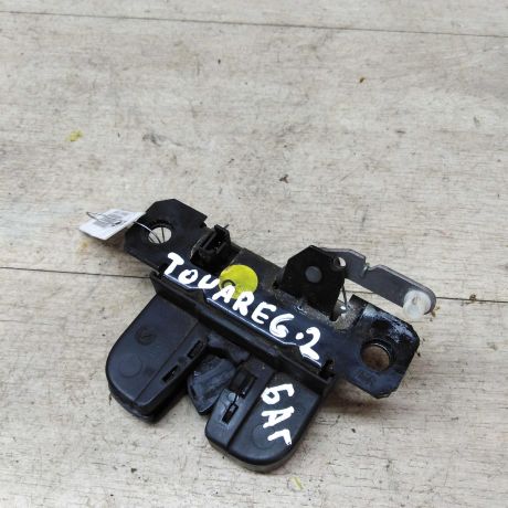 zamok-kryski-bagaznika-volkswagen-touareg-rest-art-33056-big-3