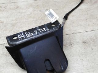 zamok-kryski-bagaznika-audi-a4-b6-8e-universal-art-33523