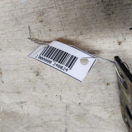 petlia-kapota-pravaia-audi-a4-b6-art-34284-big-2