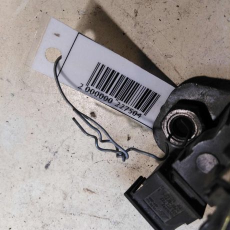 zamok-bagaznika-skoda-octavia-tour-xetcbek-art-34379-big-2