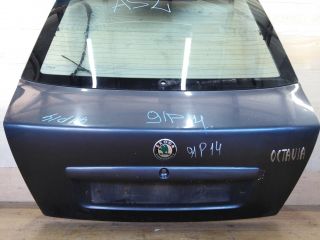 kryska-bagaznika-skoda-octavia-tour-nakladka-nad-nomerom-sniata-art-34500