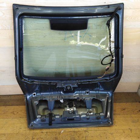 kryska-bagaznika-skoda-octavia-tour-nakladka-nad-nomerom-sniata-art-34500-big-6