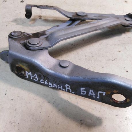 petlia-kryski-bagaznika-pravaia-mazda-3-art-34673-big-0