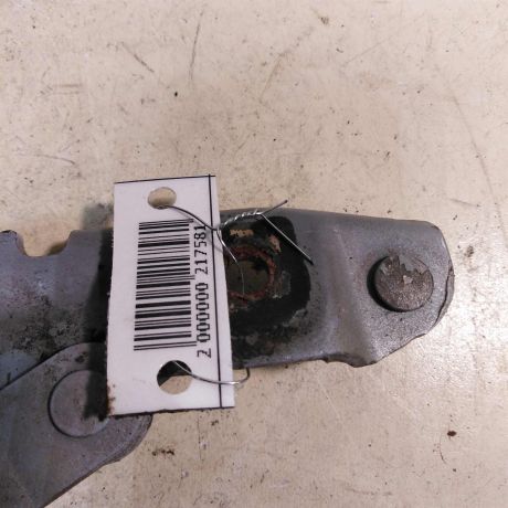 petlia-kryski-bagaznika-pravaia-mazda-3-art-34673-big-1