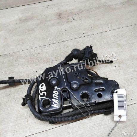 zamok-kapota-volkswagen-transporter-t5-art-35753-big-0