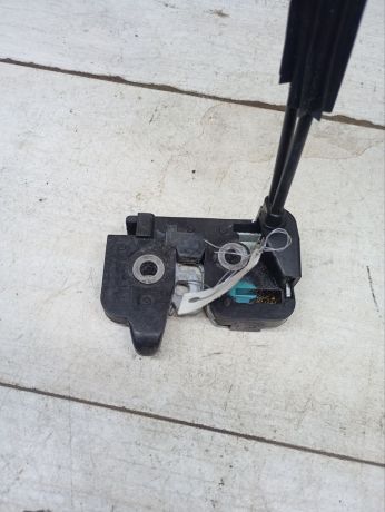 zamok-kryski-bagaznika-ford-fusion-art-35919-big-4