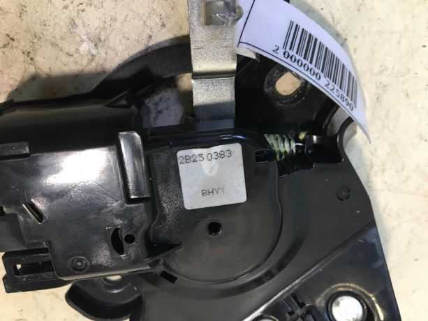 zamok-bagaznika-mazda-3-bl-rest-sedan-art-36084-big-1