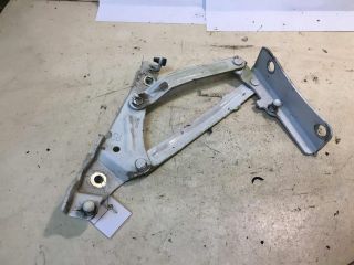 petlia-kryski-bagaznika-pravaia-mazda-3-art-36223