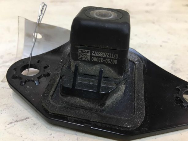 zamok-bagaznika-otvetnaia-cast-fiksator-toyota-camry-v50-art-36514-big-2