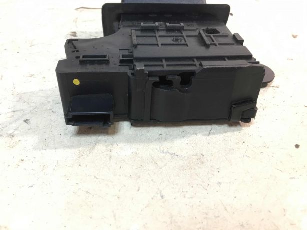 zamok-kryski-bagaznika-chevrolet-aveo-t300-art-37004-big-1