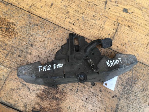 zamok-kapota-toyota-corolla-ix-e120-e130-rest-xetcbek-art-37550-big-0