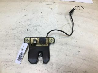 zamok-bagaznika-audi-100-c4-sedan-art-37823