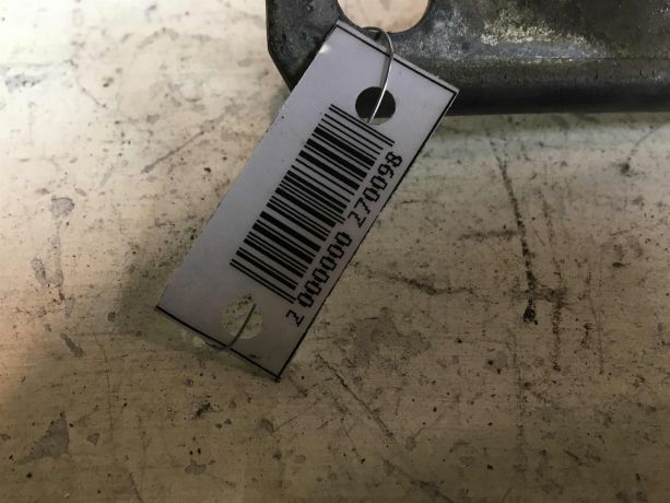 petlia-kapota-pravaia-audi-100-c4-art-37872-big-1