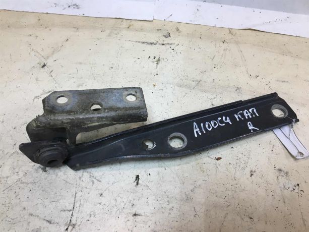 petlia-kapota-pravaia-audi-100-c4-art-37872-big-0