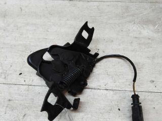 zamok-kapota-skoda-octavia-tour-art-38276