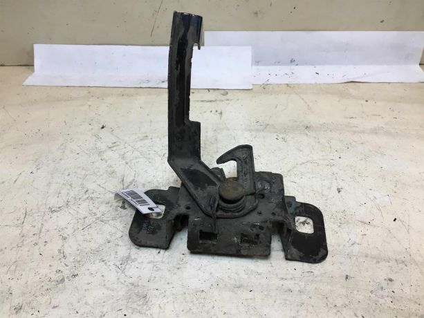 zamok-kapota-chevrolet-cruze-do-rest-art-38634-big-0