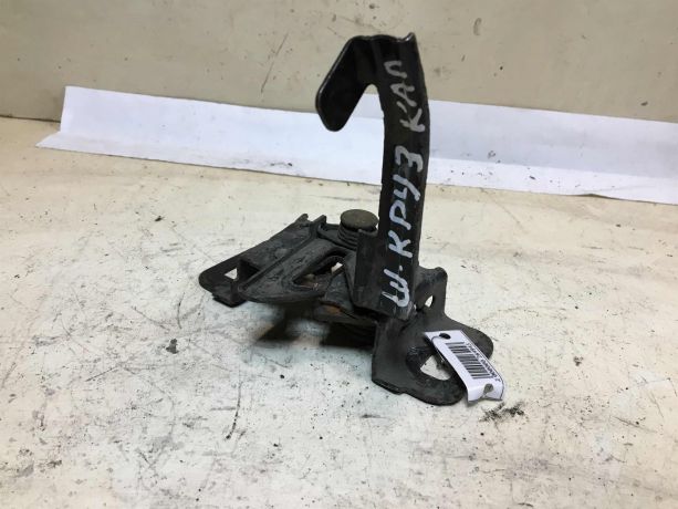 zamok-kapota-chevrolet-cruze-do-rest-art-38634-big-1