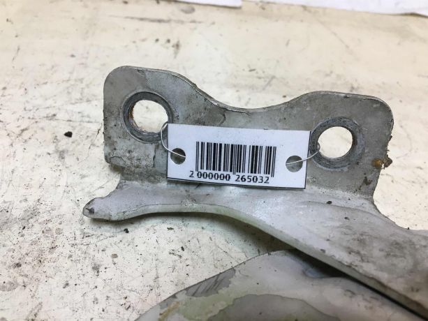 petlia-kapota-pravaia-chevrolet-cruze-art-38706-big-2