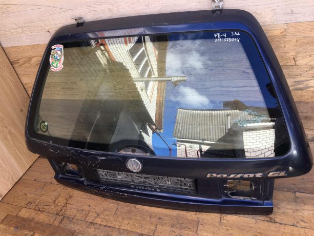 kryska-bagaznika-volkswagen-passat-b4-universal-so-steklom-sledy-remonta-art-38870-big-0